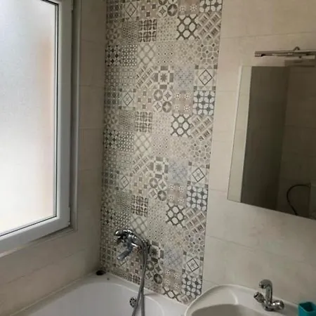 Aleksandra דירה סקופיה